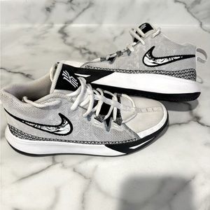 Kids Nike Kyrie Flytrap (zebra) basketball shoes